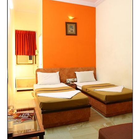 Hotel Suriya International Chennai Zewnętrze zdjęcie
