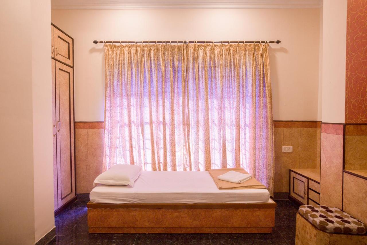 Hotel Suriya International Chennai Zewnętrze zdjęcie